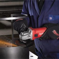 AMOLADORA ELECTRICA 125 MM AG10-125EK 1000 W MILWAUKEE