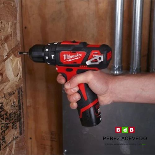 TALADRO PERCUTOR SUBCOMPACTO BATERIA M12 BPD-402C MILWAUKEE
