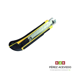 CUTTER BIMATERIAL GRANDE 18 MM. PROFESIONAL 3 CUCHILLAS NIVEL
